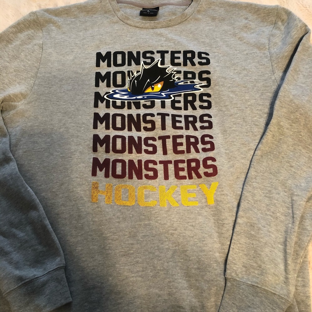NWOT Cleveland Monsters sz L crew neck sweatshirt